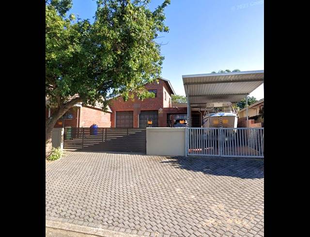 4 BEDROOM HOUSE FOR SALE IN MEER EN SEE